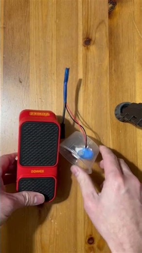 Hack for Donner mini wah pedal battery