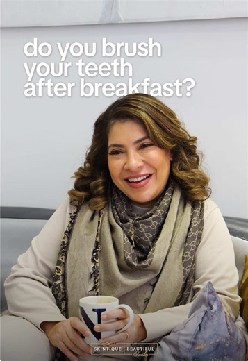 Most people brush after breakfast… but here’s the real game-changer: Brush your teeth BEFORE breakfast! 🪥✨ Overnight, bacteria build up in your mouth (hello, morning breath!). Brushing first thing removes that plaque, floods your mouth with protective fluoride, and coats your enamel to shield it from the acids in coffee, juice, fruit, or toast. Brushing immediately after eating? Not ideal — especially with anything acidic — because you’re basically scrubbing weakened enamel. Wait 30-60 minutes 