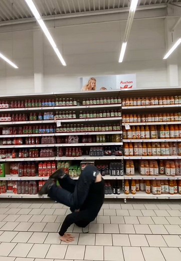 Zakupy w Auchan: Pyszne torty i ciasta!