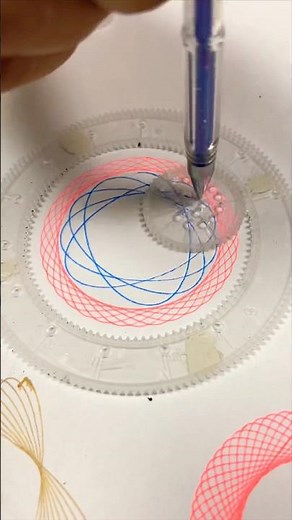 Spin! Spin! Spin! #spirograph #shortsviral