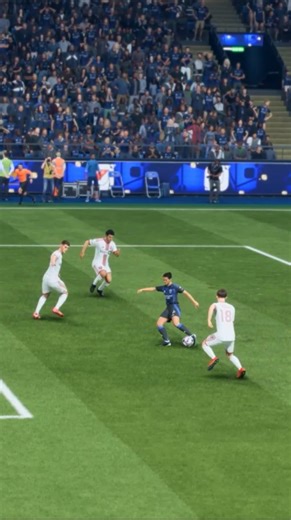 One for the highlight reel from Adida 🎞