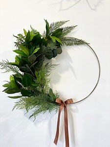 Modern Green Hoop Wreath: Eucalyptus & Fern, Gold Ring, Minimalist Decor - Etsy