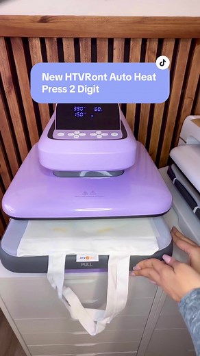 A new machine in my craft room, it’s the new HTVront Auto Heat Press 2 Digit. I used it to make myself a sublimation Christmas tote bag. Dis count code: Sprinkle60 and I have a link in my bio. You can use it for their presale going on right now (11/1 - 11/21). They have so many Black Friday deals going on. I would definitely recommend HTVront as a diy partner in crime. I have so many of their machines from hat press, tumbler press, and both auto heat presses, old and new. #supergiftspy #htvrontb