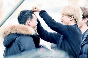 15 Surprising Facts About K-Pop Support Staff You Never Knew