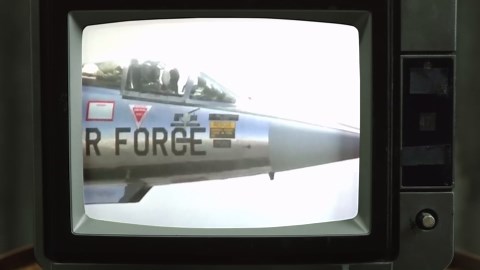 2,000 Crashes, 1,450 MPH, 1 Legend: The Starfighter’s Fall and Redemption