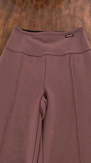 Te presento mi lycra ejecutiva tipo pantalón. Gruesa pero strech...comodidad en cada paso | Lycras y Leggins
