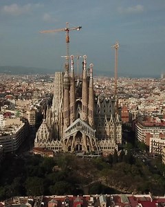 Since we can't travel right now, let's explore this masterpiece from our screens. 📍Barcelona, Spain | Culture Trip