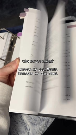 DEVIANT VANDALS is a slow burn, partners-to-lovers mystery romance coming out next summer. Want a chance to read it before anyone else? Join my mailing list at jennasdilemmas.net to get first access to my ARC team. 📚 Deviant Vandals ✍🏻 Jenna Malin ⏰ Summer 2026 🖤 (super) slow burn 💚 partners-to-lovers 🖤 forced partnership 🚔 she’s a serial killer’s daughter with photographic memory 🕵🏻‍♀️ he’s the broody hometown hero with PTSD and chronic trust issues 🫆a small town where “something isn’t