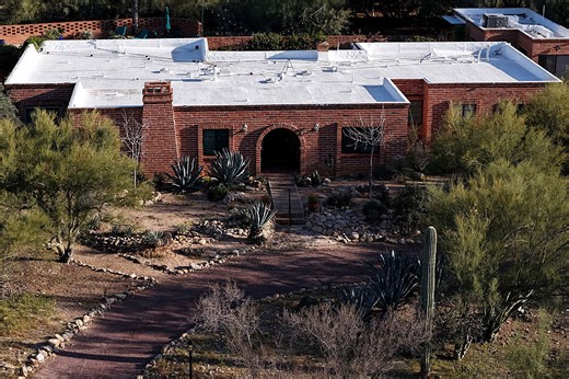 Nancy Guthrie update: Ex-FBI agent points out "concerning" detail