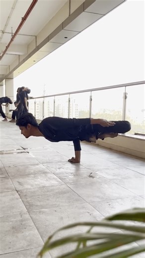 🌟one hand stand poster 👍 #viral #explore #motivation #youtubeshorts #yoga #shorts #strength #yt