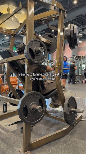 STEVO ♛🇭🇹 on Instagram: "here’s why⤵️ Going to failure feels productive. It feels intense. It feels like you earned the workout. But here’s the truth no one wants to hear Muscle doesn’t grow from how destroyed you are — it grows from quality tension you can recover from. When you train to failure on every single set, you’re not maximizing growth… you’re maximizing fatigue. Your first set might be great. Your second? Sloppier. By the third, form breaks down, load drops, reps disap