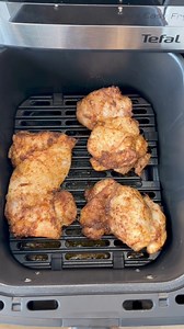 Save time and energy in the kitchen with our Dual Easy Fry & Grill XXL Air Fryer. Enjoy complete family meals with its two sized independent drawers and multiple cooking functions. You can cook and sync two dishes to finish at the same time. Find out why our air fryer makes cooking easier, giving you more time in your day! | Tefal
