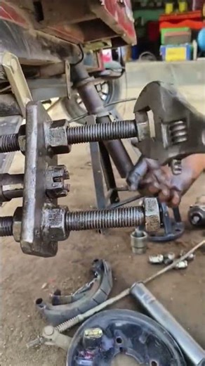 Master Class in Axle Removal: Using a Custom Puller