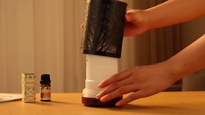 Oil Diffuser with Essential Oils Set, Aromatherapy Diffuser with 7 Color Lights and Auto Shut-Off, Cool Mist Diffuser with 6 Oils Gift Pack for Home Office (Tree with Oils)