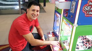 Today we played some of the smallest claw machines in the world! These claw machines are absolutely tiny! Have you ever seen a smaller claw machine? Do you like behind the scenes extra content? ►BECOME A YOUTUBE MEMBER: https://www.youtube.com/c/plushtimewins/join YouTube ► https://www.youtube.com/c/plushtimewins Our website ► https://www.plushtimewins.com | Plush Time Wins