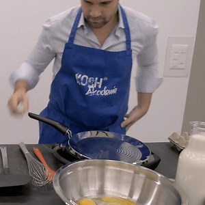 Larger frying surface enlarged pan rim = more space Thanks to this simple equation you can prepare larger quantities of delicious breakfast and brunch dishes with the new oPan large! Who would have thought that mathematics and cooking go so well together? | AMC