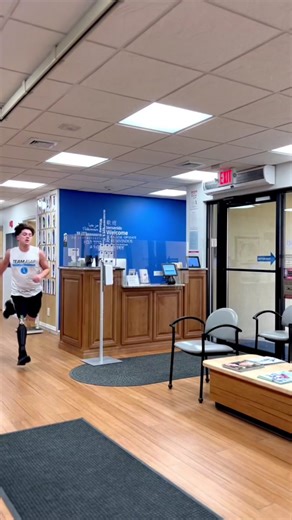 Amputee Athlete Shows Remarkable Running Skills