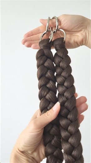 How to Make Braids on Rings #hairextensions #kanekalon