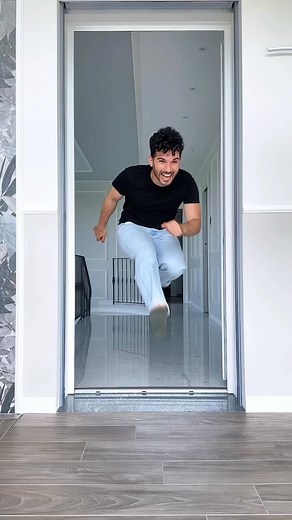 34K views · 12 reactions | Loop  #behindthescenes  #vfx #visualeffects | Warren & Peake | Facebook