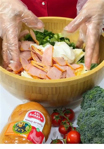 Vegan Iftar: 15 Dakikada Tovuq Go'shtli Rulet Tayyorlash