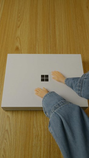 Unboxing the 13-Inch Microsoft Surface Pro