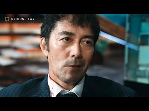 阿部寛、血しぶきを浴びながら不気味に笑う狂気的な演技を披露 映画『ショウタイムセブン』公開直前！最新予告映像