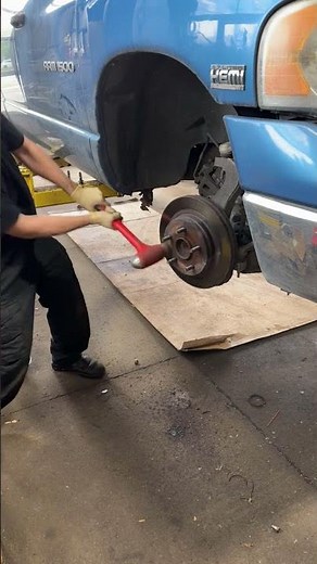 Replacing the hub bearing on this 2005 ram 1500 and this shxt is stuck #automobile #mechanic #cartok