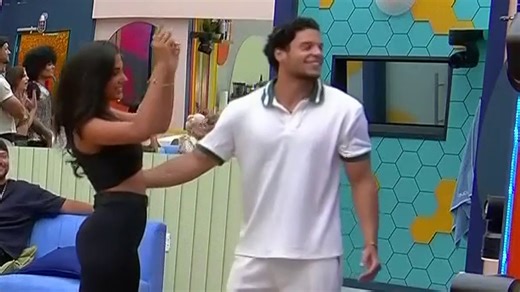 Kenny pone a salvo a su reina Celinee en La Casa de los Famosos 6
