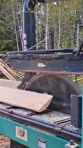Milling 2x8 Pine Plank with a Circular Saw #apusampo #sawmill #woodworking