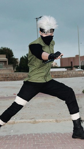 Roomi Here on Instagram: "Public reactions 🤭😮 #kakashi #kakashihatake #loidforger #spyfamily #roomiarmy #dazai #dazaiosamu #toji #gojo #gojosatoru #gojosatoruedit #gojousatoru #gojocosplay #cosplay #viral #reelsinstagram #reels #reels #explore #explorepage Did u watched my Full gojo cosplay video on youtube👉🏻Roomi here"