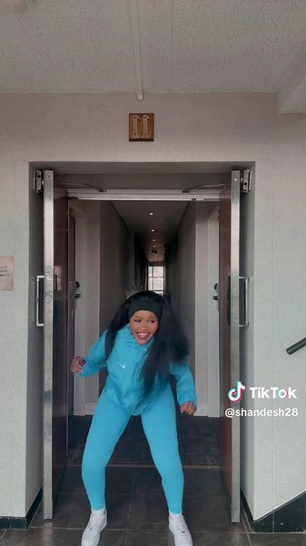 Shandesh: School Tours and Dancing Highlights