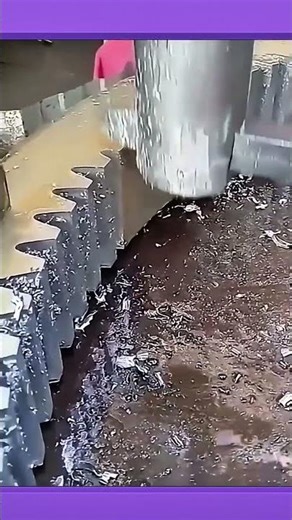 Cutting Deep Gear Teeth on a Thick Round Metal Bar with Precision Machine#metalworking #shortvideo