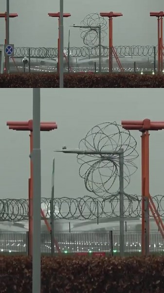 Airbus A380 Crosswind Approach, Heathrow