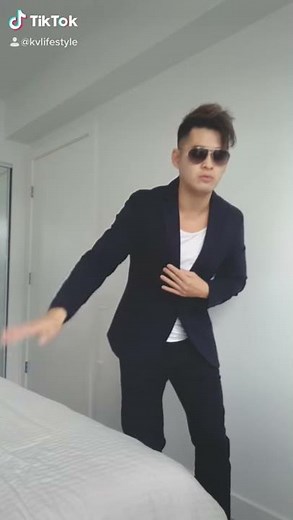 讓一切隨風 LET EVERYTHING GO WITH THE WIND - 钟镇涛 KENNY BEE