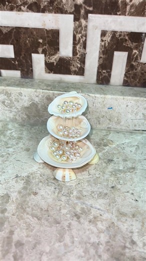 DIY decoration with shells and pearls 🤍🩶#craft #diyprojects #diyproject #crafty #seashellart