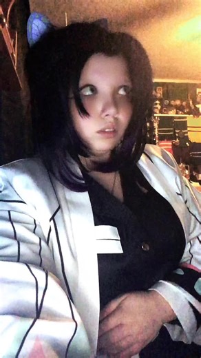 I adore this trend but everyone is so far away