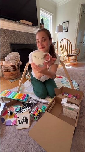Unboxing the Looker Play Kit from @lovevery 🖤I just brought out our Lovevery Play Gym again for