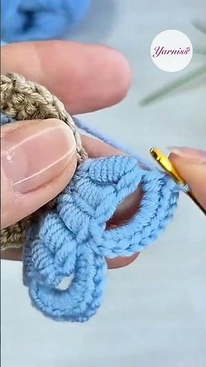 💙🤍🧶 Crochet Loop Petal Flower — Easy 3D Bloom Motif Tutorial ✨