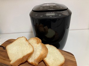 アイリスオーヤマ ホームベーカリーIBM-020をレビュー！コスパ抜群で初心者におすすめ - Rentio PRESS [レンティオプレス]