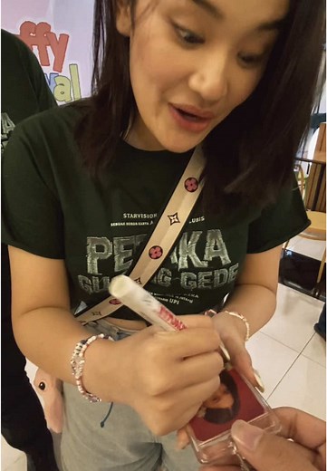 Acell's Unmatched Beauty Revealed