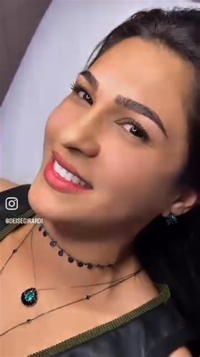 Deise Girardi | Migropigmentação Natural | Campo Grande - MS on Instagram: "🎭 Carnaval é para aproveitar, não para se preocupar. Por isso, preparei combos especiais de Carnaval, pensados para otimizar tempo, realçar a beleza e facilitar a rotina. ✨ 👇 Confira os combos disponíveis: • Brow Lamination + Cílios Volume Brasileiro R$ 330 R$ 260 • Massagem corporal + facial efeito lifting R$ 220 R$ 180 • BB Glow + BB Lips R$ 890 R$ 690 • Nano Fios + Revitalização Labial R$ 1.800 R$ 1.400 📲 Vagas lim