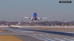 213K views · 2.6K reactions | CLOSE CALL! Incredible video shows a Southwest Airlines jet aborting a landing attempt in Chicago this morning after a smaller plane taxied in front of it, nearly resulting in a collision. https://tinyurl.com/34826vdx | FOX 13 News | Facebook