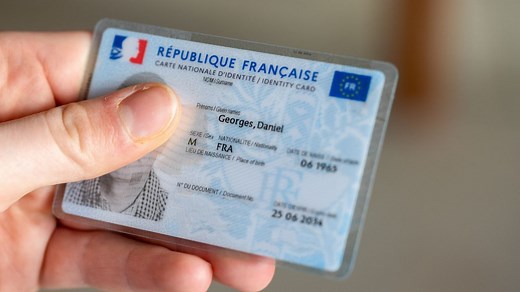 La vieille carte d’identité c’est fini : voici comment obtenir vos papiers en format "carte bancaire" en 2025