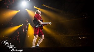 Watch AC/DC Perform Live In Philadelphia In 2000