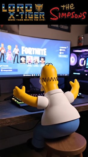132 reactions | Cuando Homero Simpson quiere empezar a jugar la nueva temporada de Fortnite en PC... #Simpsons #HomerSimpson #JakksPacific #LordXTiger #Fortnite | Lord X-Tiger | Facebook
