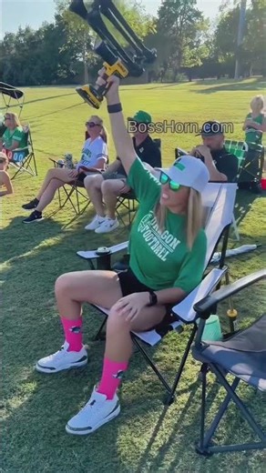 Milwaukee Train Horn Review - 150DB Remote Control Beast