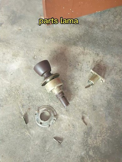 learning how to replace a simple door knob.