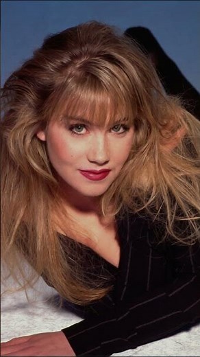 Christina Applegate In The 90's