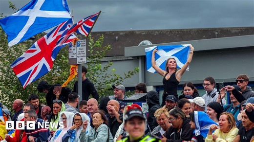 Hundreds face off outside Falkirk hotel in asylum seeker protests