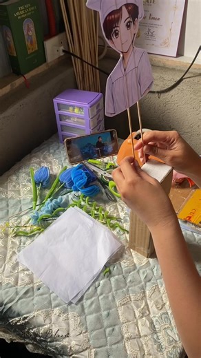 Handmade Fuzzy Wire Flowers Graduation Tutorial